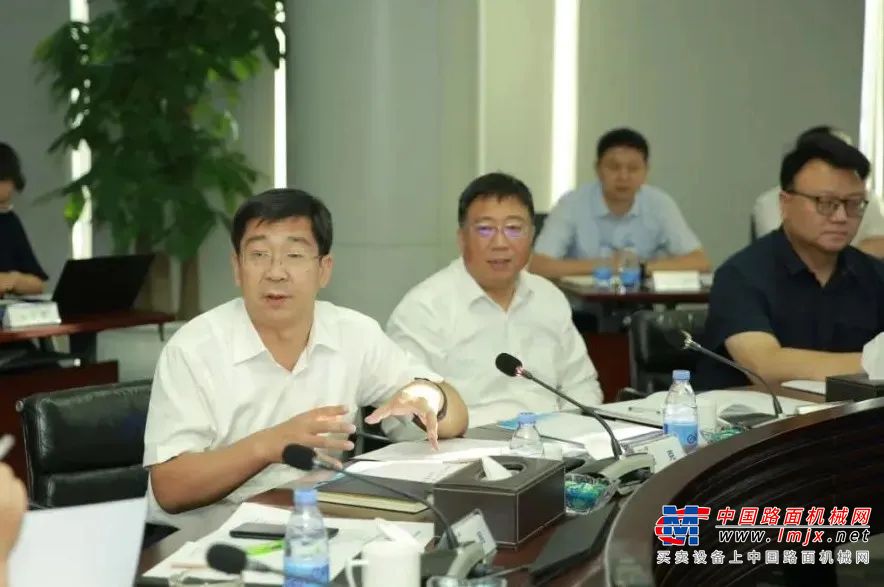 	座谈会上，双方还就未来合作方向规划，共同深化战略合作、拓宽合作领域等话题进行了深入探讨。