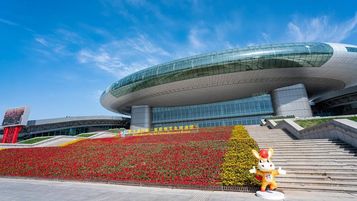 钢铁盛宴来袭！“徐工天团”亮相亚欧博览会