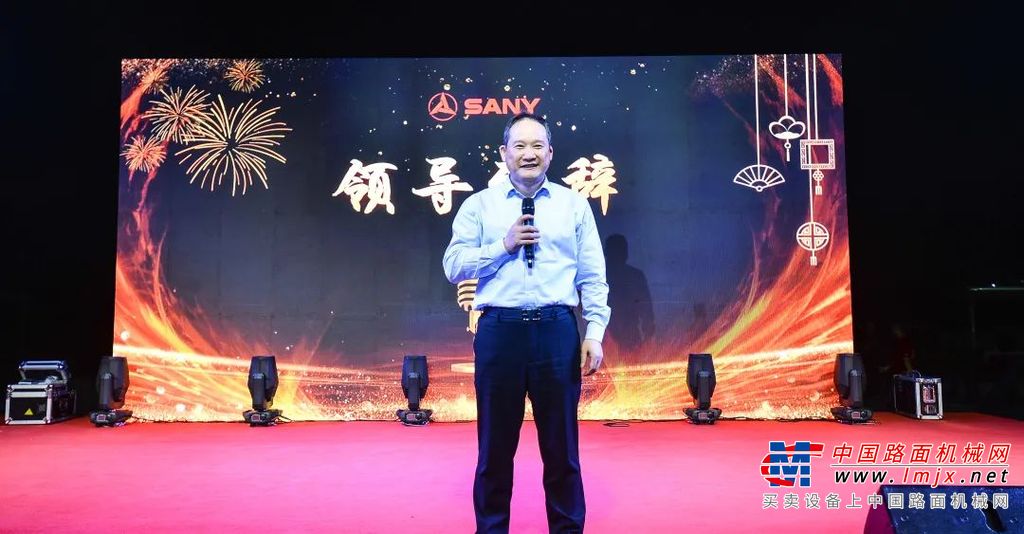 	回顾珍贵的培训时光，2022届“未来之星”学员不仅高效完成了各类通用及专业理论课程的学习，还积极参与各类实践教学课程，包括车间实训、样车拆装、物流园营销地推，文化衫设计，十公里松雅湖拉练，以及“百里毅行”徒步至韶山。