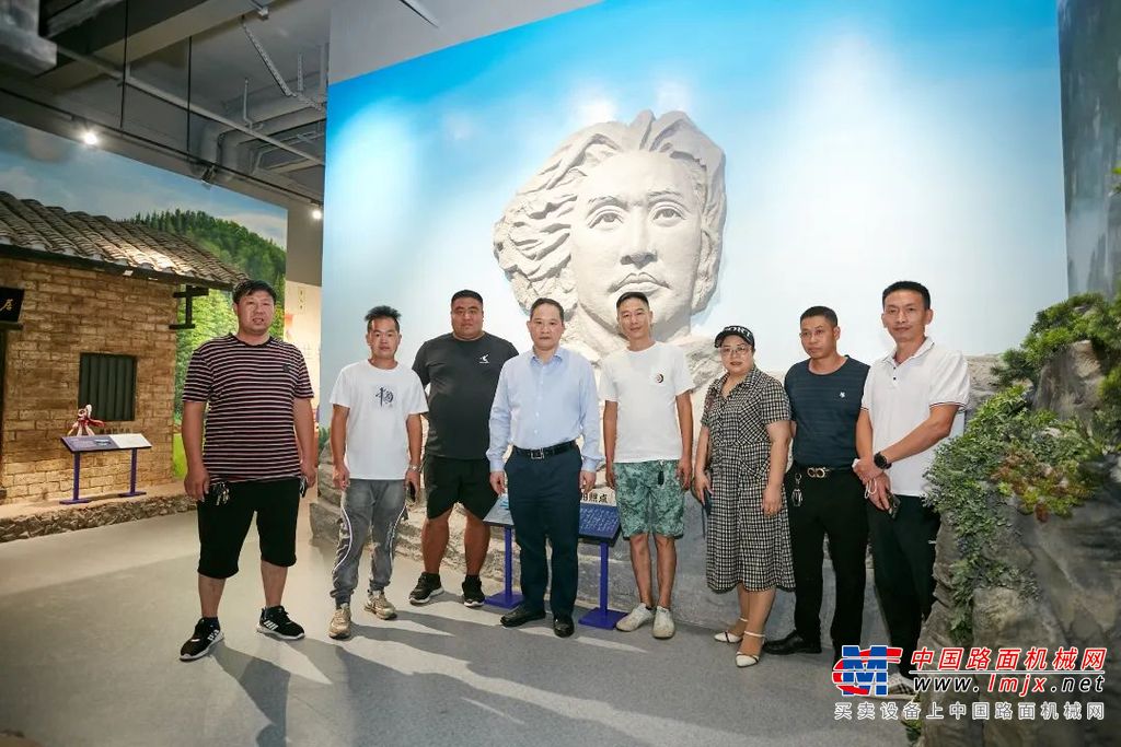 	购入第五台三一重卡
