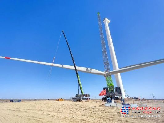 中联重科起重机助力大唐瓜州风电100MW风机首吊施工