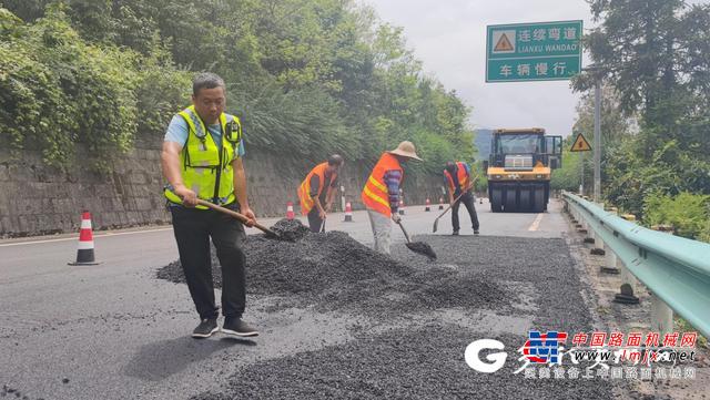 這位公路養護工說要繼續創造“美好生活”