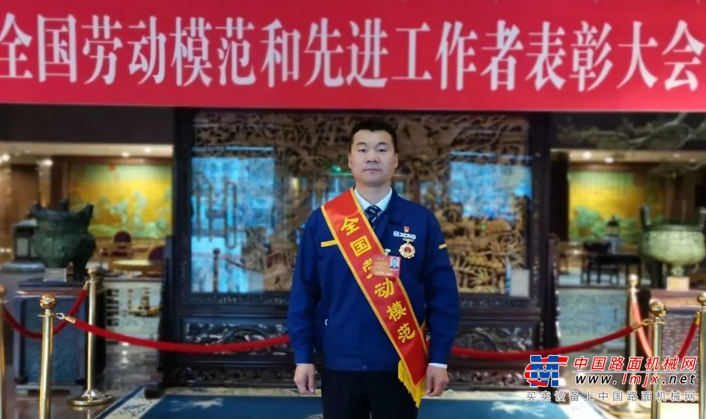 全球最大吨位全地面起重机XCA2600