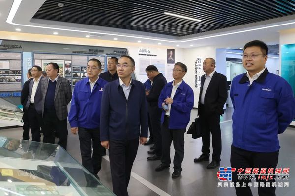 强强联合，夯实湖南工程建设湘军！山河智能与湖南路桥签订战略合作协议