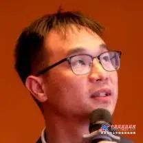 	大会伊始，法亚亚太区高级副总裁达忠诺先生致大会开幕词，向参会的经销商朋友们表达了热烈的欢迎及衷心的感谢。同时，达忠诺先生向大家表明了当前严峻的市场形势，希望能借此契机，宝马格和经销商伙伴们面对面展开积极的沟通与交流，重拾信心，在新的财年再创宝马格的辉煌！