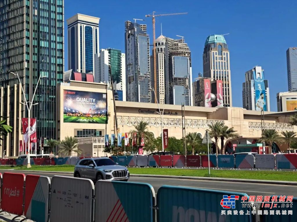 三一重工：球迷都來求合影，卡塔爾世界杯體育館和中國建設者的二三事