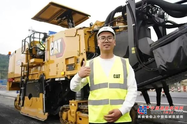 Cat®（卡特）国四PM620铣刨机在杭州中埠大桥显身手