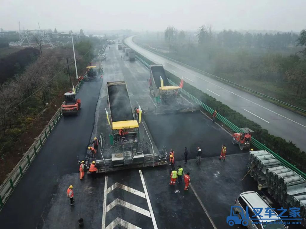 维特根路面设备实力助阵京昆高速改扩建工程