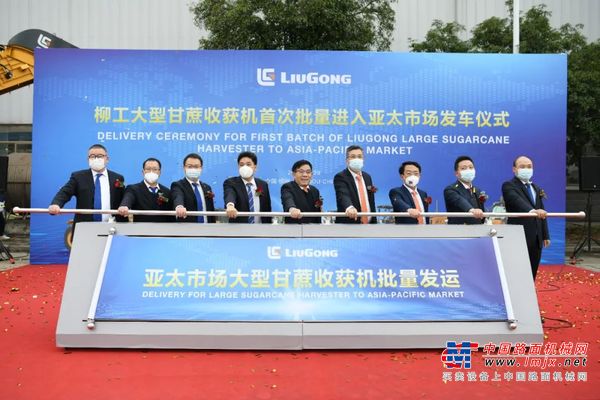 首次！柳工大型甘蔗收获机批量进军亚太