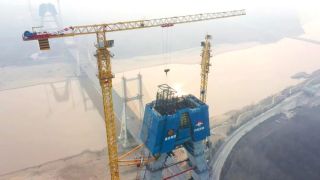 黃河上的超級綜合體 | 徐工塔機助建世界級大橋