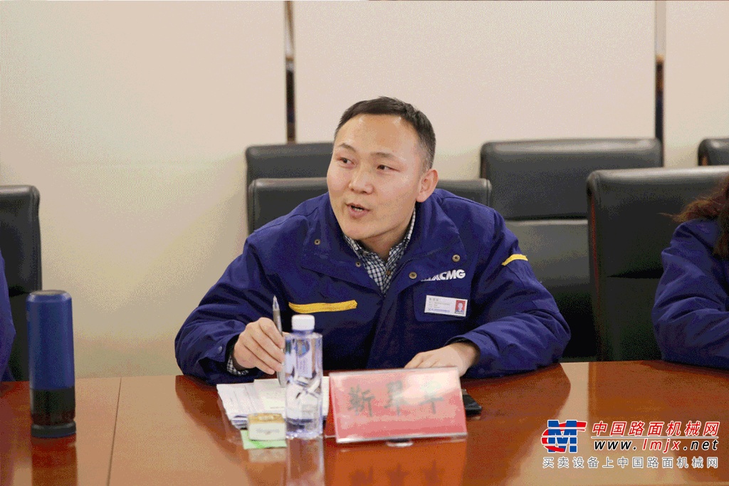 校企双方揭牌“产教育人基地”