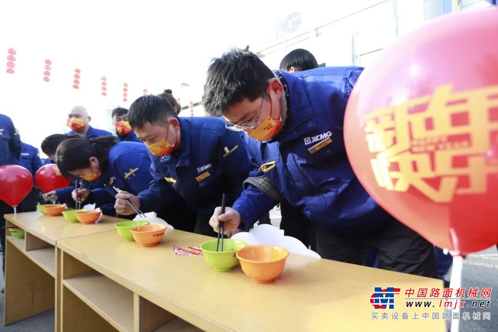 	更是事业部对职工的关心关爱
