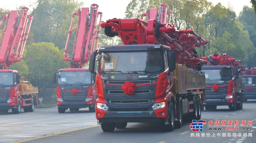 三一重工：新春開門紅！“億元車隊”大發車！