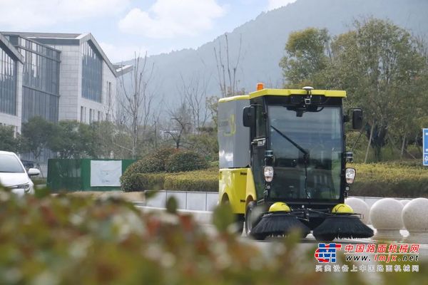【新品出道】独家揭秘！看徐工“小蜜蜂”何以技能超群？