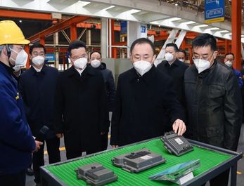 节后第一个工作日，市委书记宋乐伟深入徐工走访调研