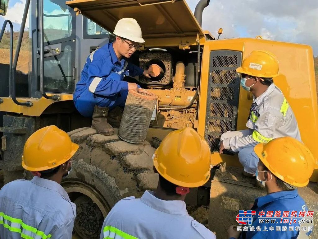 	2020年10月，阮冬背起行囊飞向印尼驻地，原本为期半年的服务任务，一待却是514天。