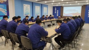 徐工消防掀起学习贯彻2023年度经济工作会议精神热潮