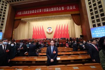 三一重工：政协委员向文波：加速“三化”转型 引领行业进化