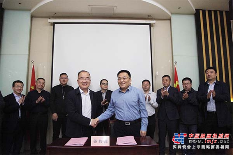 陕建机股份与陕煤建设签署战略合作协议
