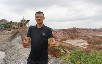 湖北胡总：搞挖机20多年，最爱柳工挖掘机！