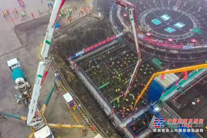 	这是我国今年首个开工的核电机组，建成后单台机组年发电量可达100亿度。此次开工的三门核电4号机组，额定容量125万千瓦，设计运行寿命60年，建设周期56个月，由10余家国有企业及40余家民营企业进行设备供货，设备设计、制造的国产化力度将进一步加大。