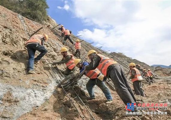 开创边坡支护新时代 | 铁建重工边坡支护装备助力深汕高速公路工程建设