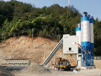 【产品风采】方圆HZS120箱式搅拌站批量出口圭亚那