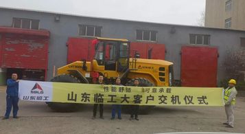 “牵”出信任 ，“引”来赞誉，临工首台国四牵引车成功交付大客户