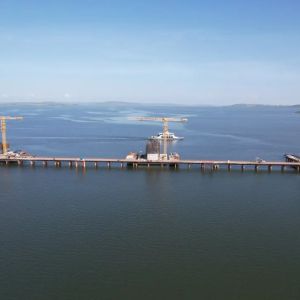 3200米超级工程！徐工塔机助建东非第一长桥