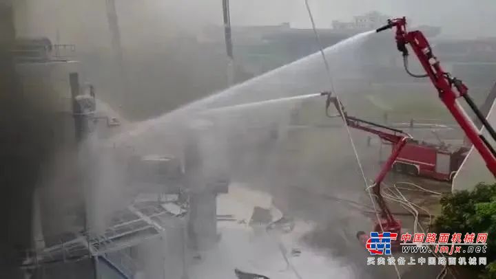 https://news-static.lmjx.net/upload/upfs/202304/18/712w400hf_1681799784902318.gif!1024x1024.jpg