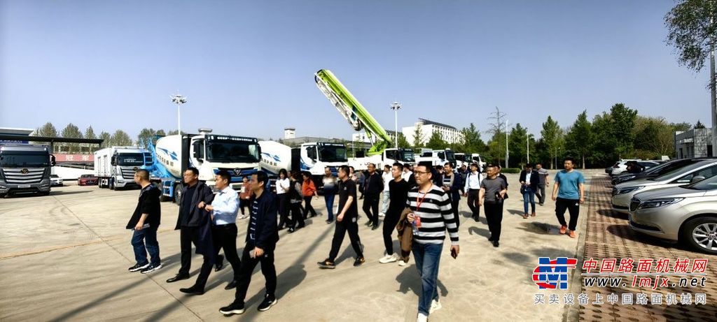 	会上，福田雷萨副总经理兼营销公司总经理韩绍增表示，福田雷萨作为北汽福田核心成员之一，坚决贯彻北汽福田发展战略，将最大化发挥北汽集团和北汽福田共享价值链优势，深度挖掘市场和客户价值，围绕研发、制造、营销、物流及客户体验五大中心建设工作，稳步提升福田雷萨多元化业务经营能力。未来，福田雷萨希望能继续与混凝土行业加强合作，互利共赢，抓住发展机遇，聚焦产品技术和用户需求，不断推动行业向绿色低碳、智能化发展。