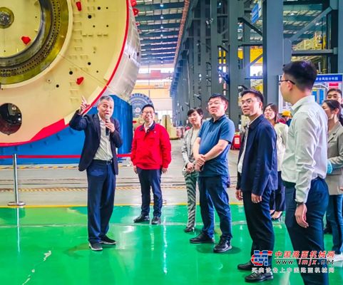 全国青年发展型城市建设试点评估组到铁建重工调研青年科技创新工作