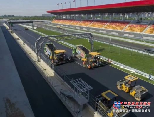 沃尔沃路面设备&天宝3D摊铺助力郑州国际赛车场主赛道建设！