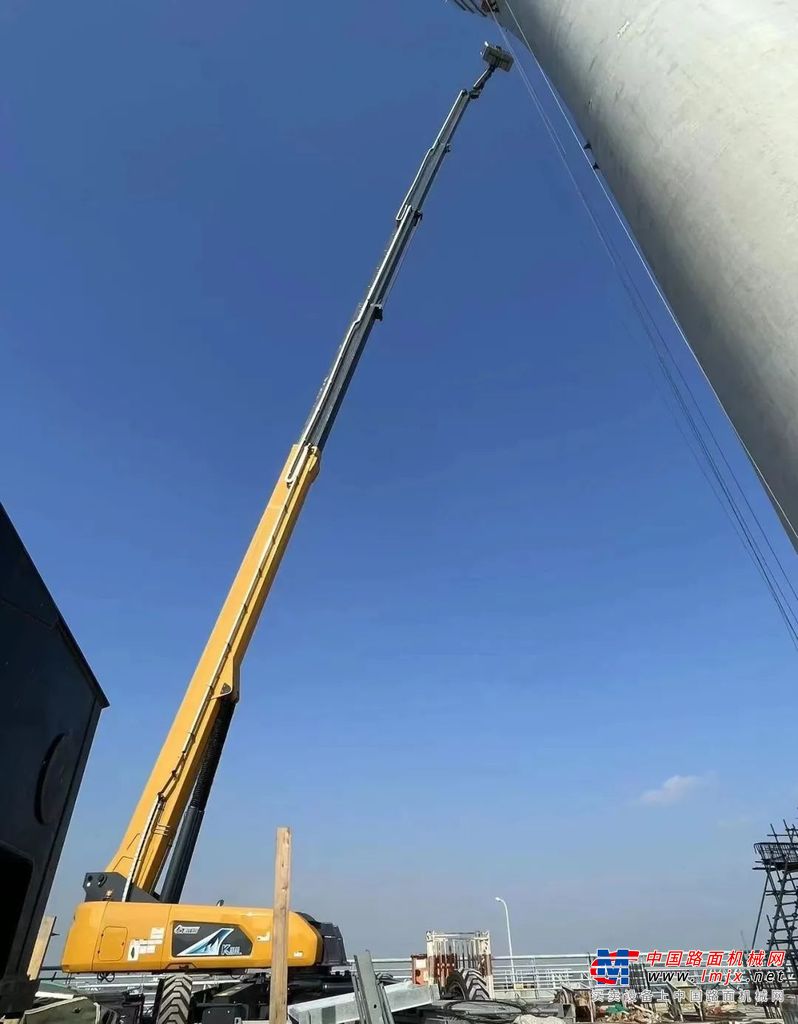 徐工高空作业平台批量出口海外市场