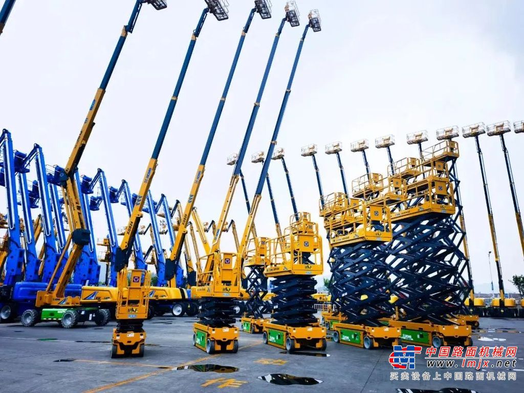 徐工高空作业平台批量出口海外市场