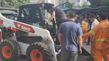 国内首台丨山猫S76交付中山市公路局