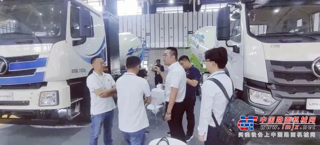 	福田雷萨作为一家拥有深厚积淀和创新能力的企业，一直致力于混凝土机械设备的研发和生产，打磨高性能、高品质、高科技的技术底色，为用户提供高效、智能、安全的混凝土机械设备，此次参展深入混凝土行业用户，了解更多行业需求，开拓挖掘更多国内外潜在客户。