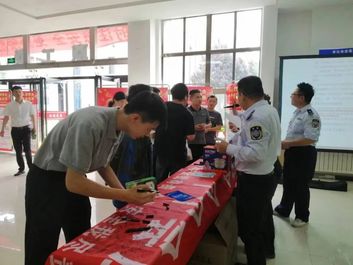 中交西筑公司开展“安全生产月”宣传咨询日活动