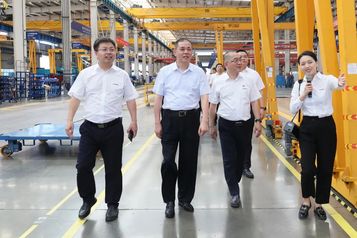中铁城建集团党委书记、董事长申景涛到访山河智能
