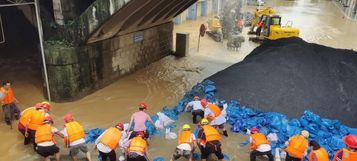 雨季来袭，挖掘机施工与保养注意事项