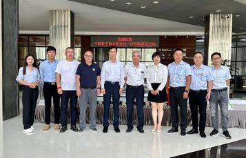 中国砂石协会会长胡幼奕一行莅临南方路机考察调研