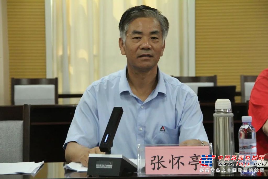 山东临工林跃村副总经理讲话