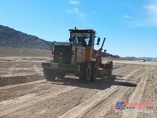 火力全开！三一平地机助力大美新疆塔恰公路建设！