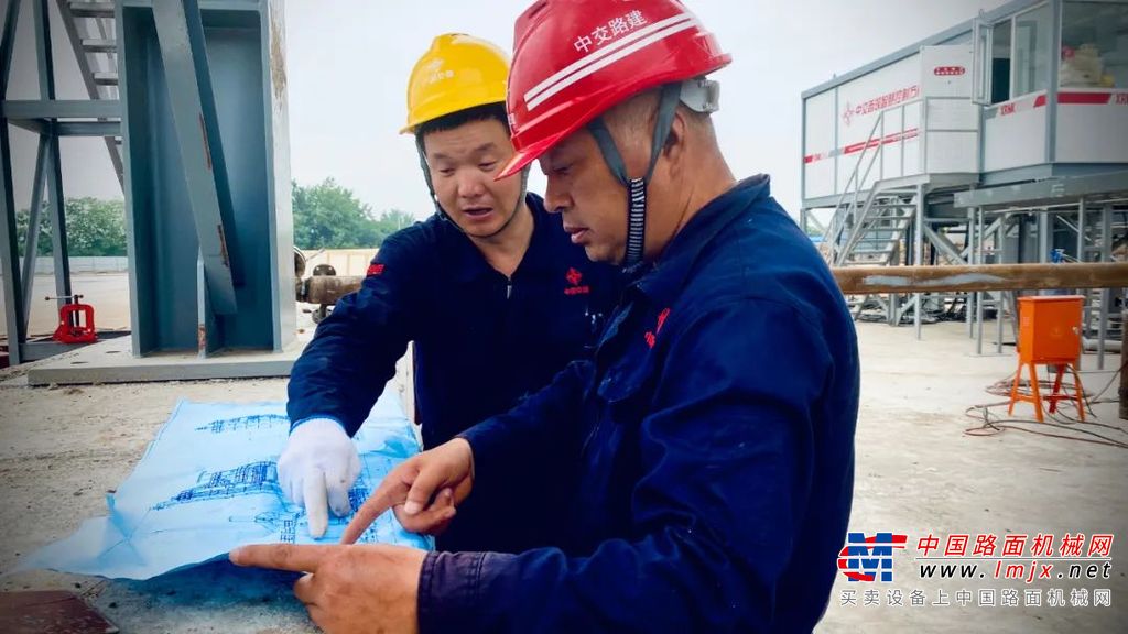 力尽不知热，但惜夏日长。