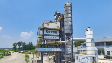 徐工：5000型！助力河南高速建设！