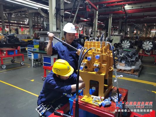 官媒报道：三一红色车间“挖”出匠心重器