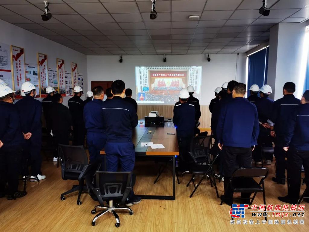 	打造全国“五星级”生产管理车间，将车间创建成党员示范引领的先锋阵地，诞生了昆山市“先锋工人号”、全国优秀农民工等先进荣誉，劳模精神、工匠精神在这里得到了延展和提升，带动身边职工积极投入生产、管理等工作，以一流的技术“挖”出高品质产品。