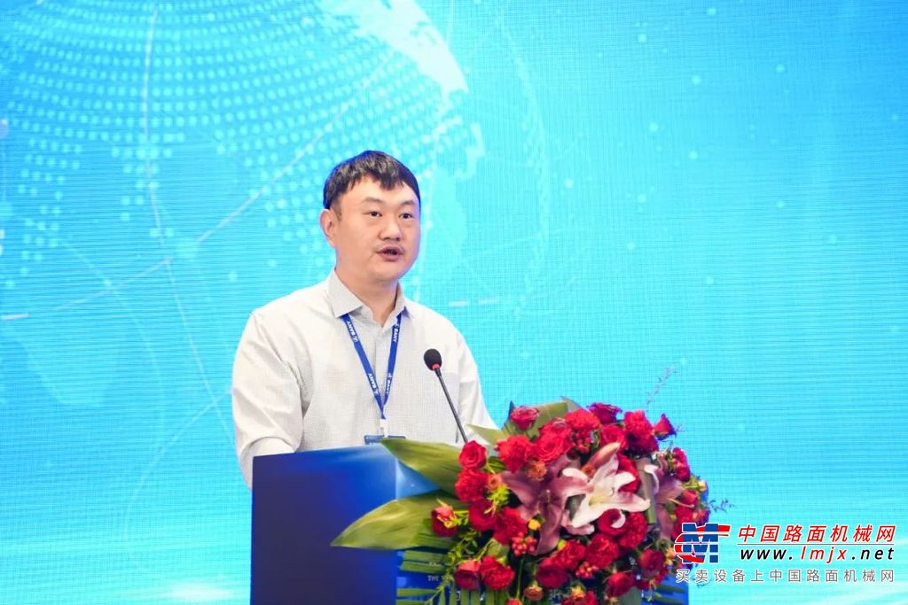 中国矿业联合会会长彭齐鸣先生