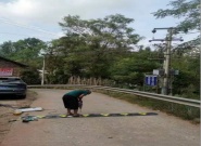 芷江县公路建设养护中心：加强秋季公路养护 护航群众安全出行