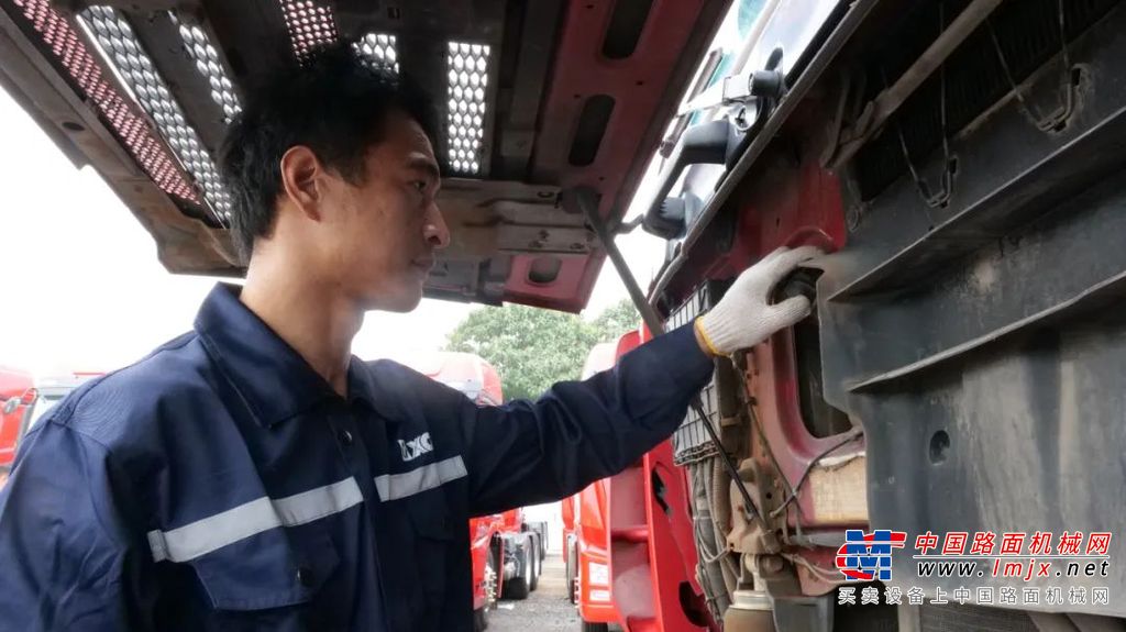 	“我平时主要跑运城至拉萨的普货运输，单趟大概在3000公里，截至目前车子已经行驶65万公里，期间没有出过任何问题，咱的车给我最大的感受就是省气、可靠还舒适！”